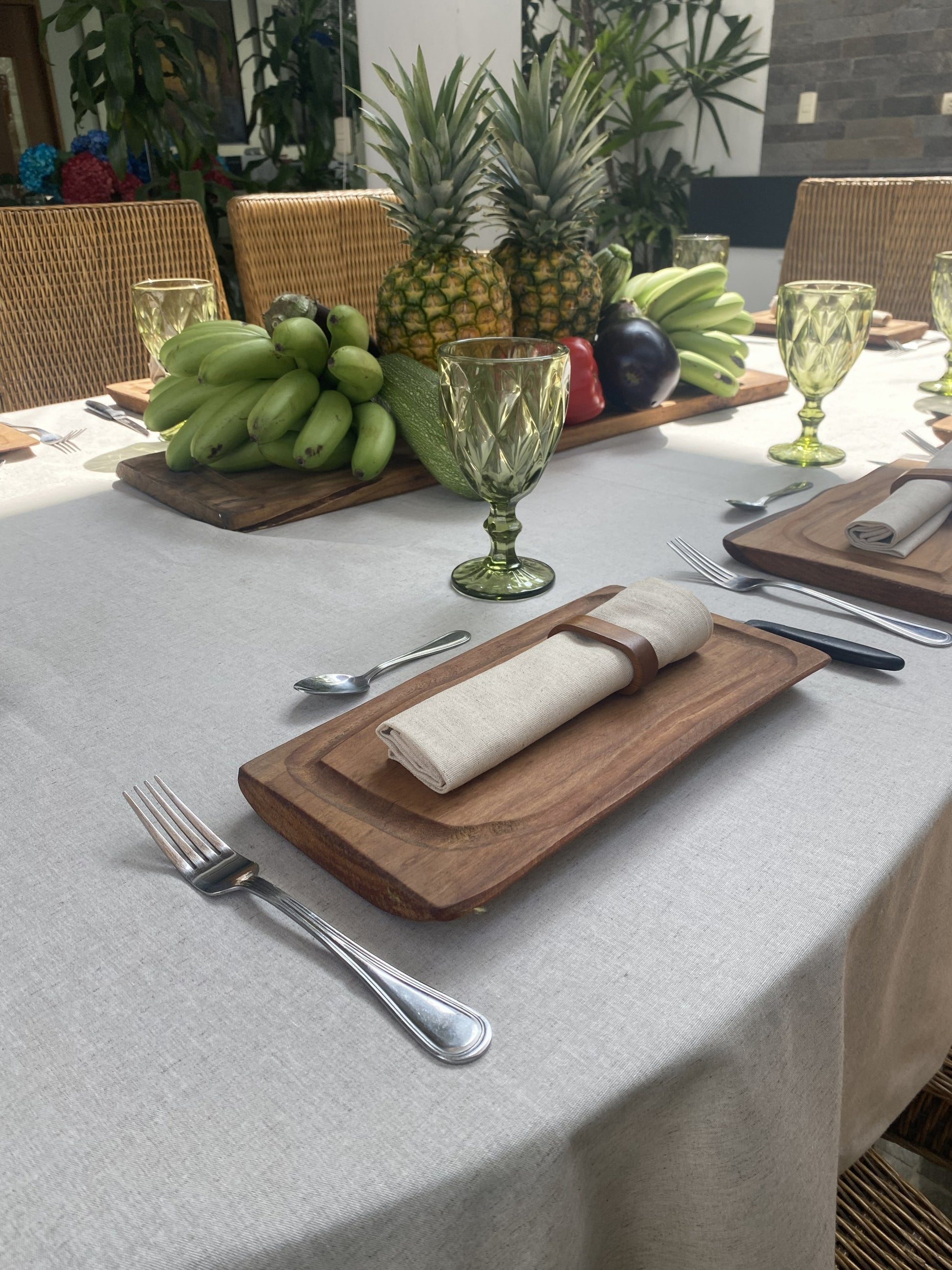 Mantel Crudo