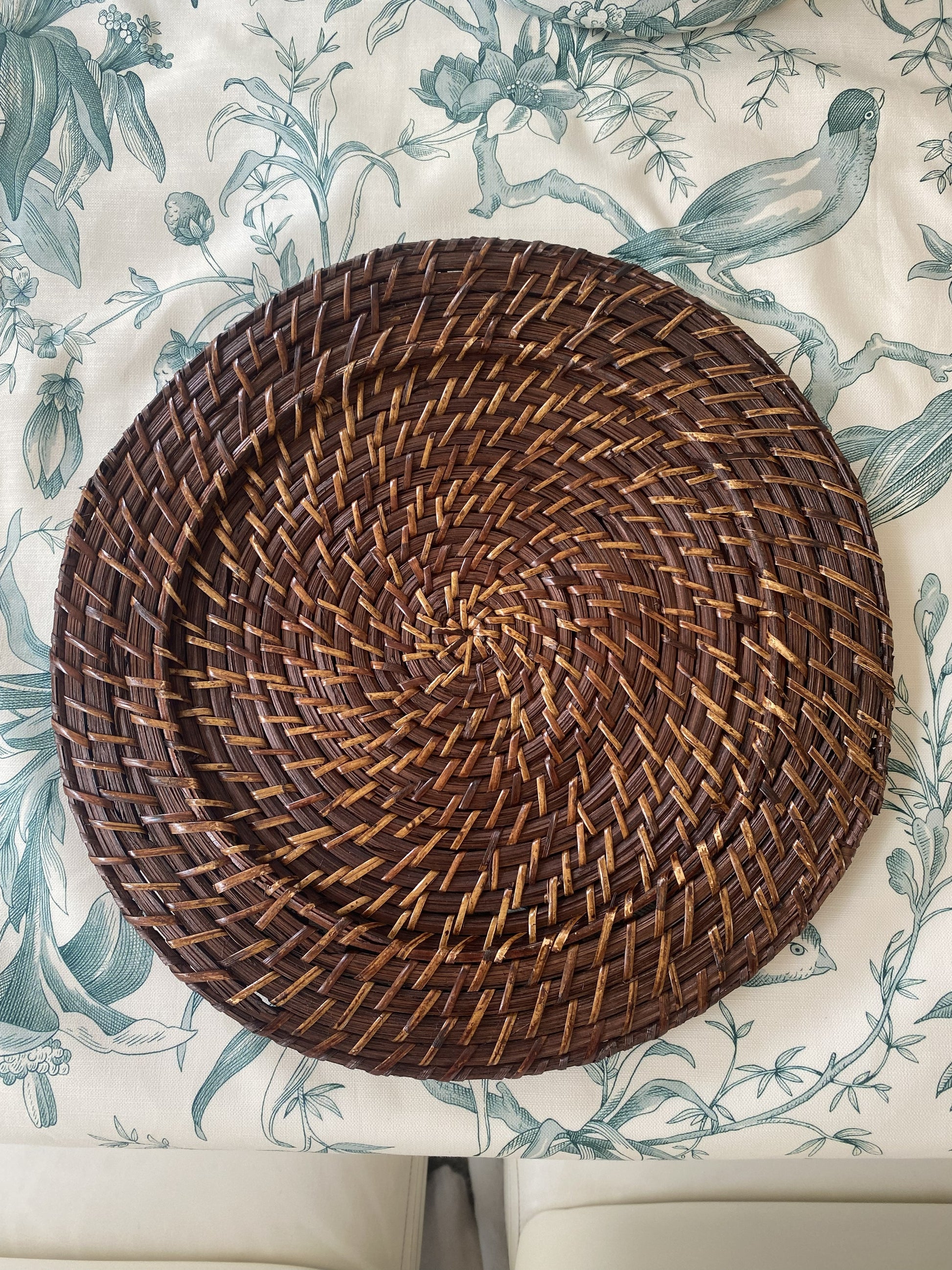 Plato de sitio de rattan